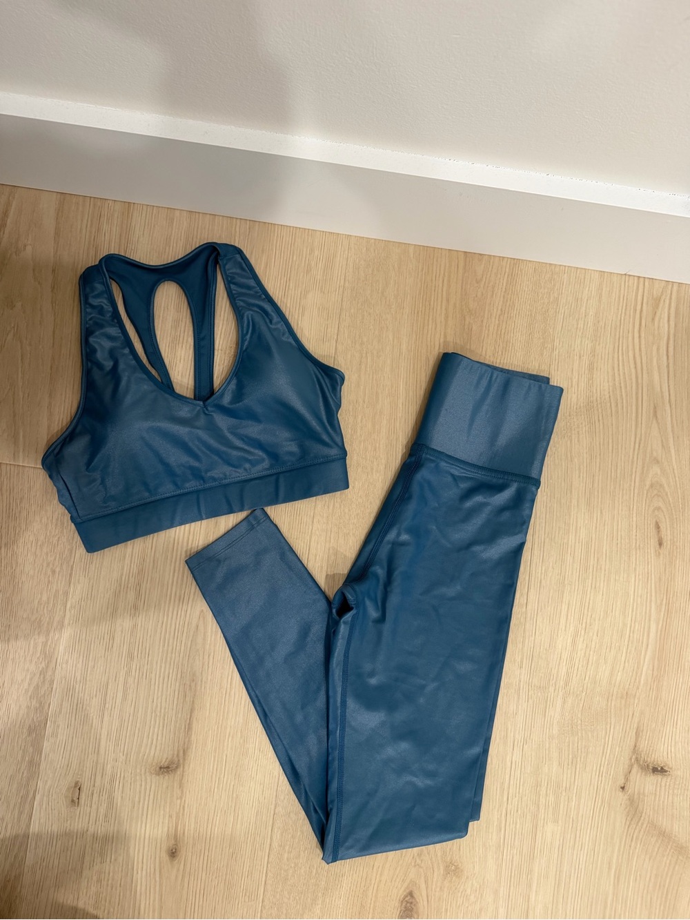 Carbon38 Teal Racerback Sports Bra and High-Waist Leggings Set